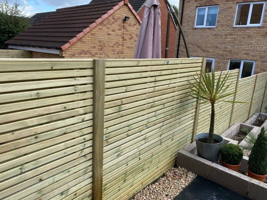 Contemporary fencing panels Leeds