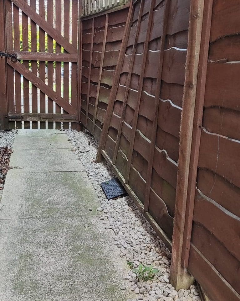 Fence repairs