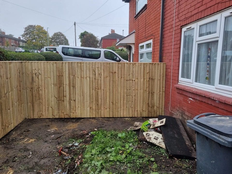 Featheredge fencing installed in LS10
