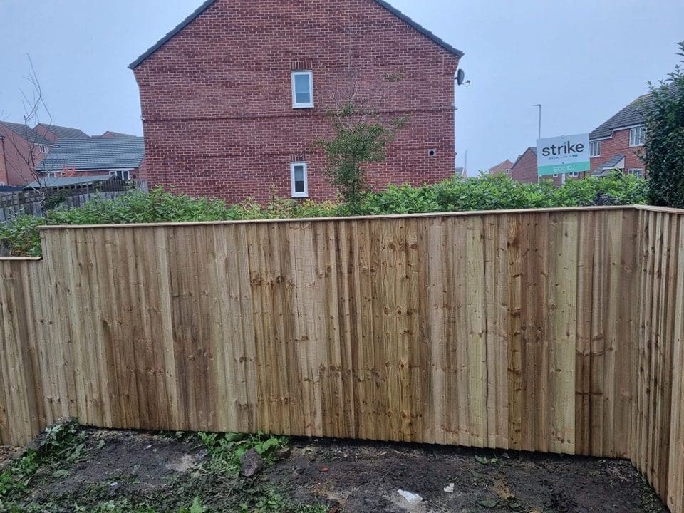 Featheredge fencing installed in LS10